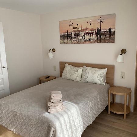 Vaineikio 8 Hotel Palanga Ngoại thất bức ảnh