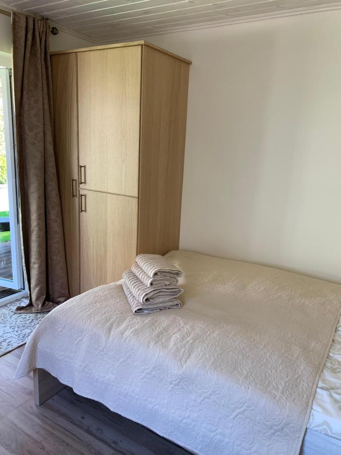 Vaineikio 8 Hotel Palanga Ngoại thất bức ảnh